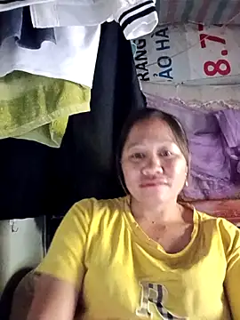 Snapshot of Phiphi135 chatting on 04/05/26, 08:55 Phiphi135 online show from 04/05/26, 08:55