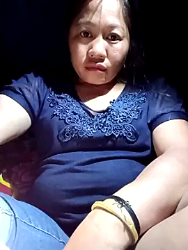 Snapshot of Phiphi135 chatting on 04/07/26, 01:22 Phiphi135 online show from 04/07/26, 01:22