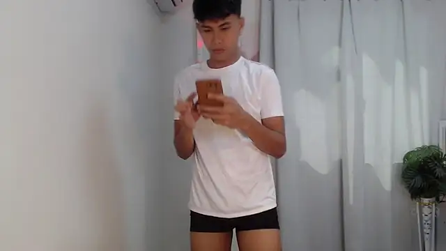 shokolet 2001 online show from 12/05/25, 03:48