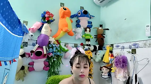 emgaixinhngoan online show from 10/30/25, 03:24