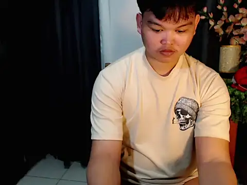 Reynelcock online show from 09/18/25, 05:59