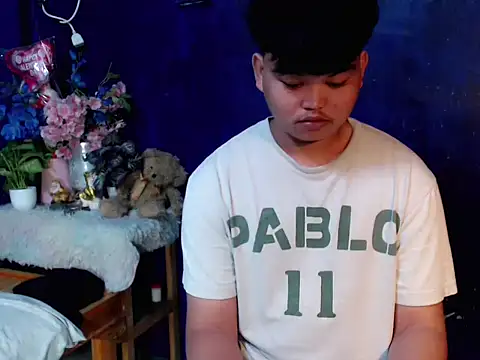 Reynelcock online show from 01/11/26, 04:23