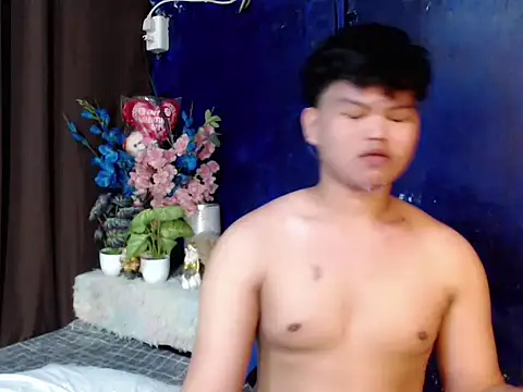 Reynelcock online show from 03/17/26, 09:51