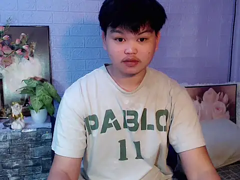 Reynelcock online show from 05/12/26, 05:59