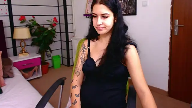 SarraRay online show from 01/15/26, 06:22