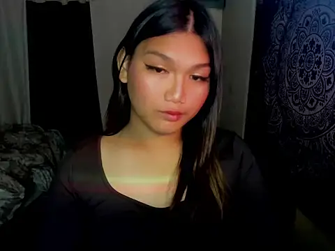 Lou heart online show from 12/15/25, 04:33