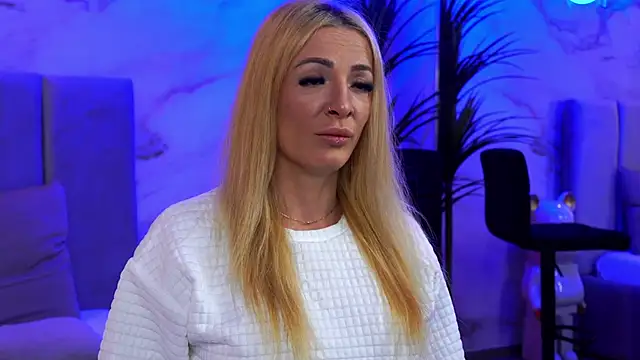 Izabellle02 online show from 04/02/26, 03:48