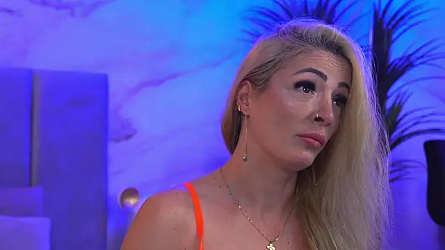 Izabellle02 online show from 04/09/26, 04:01