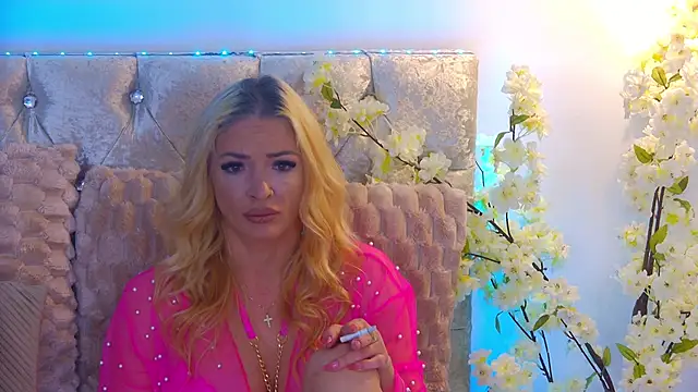 Izabellle02 online show from 05/09/26, 03:12
