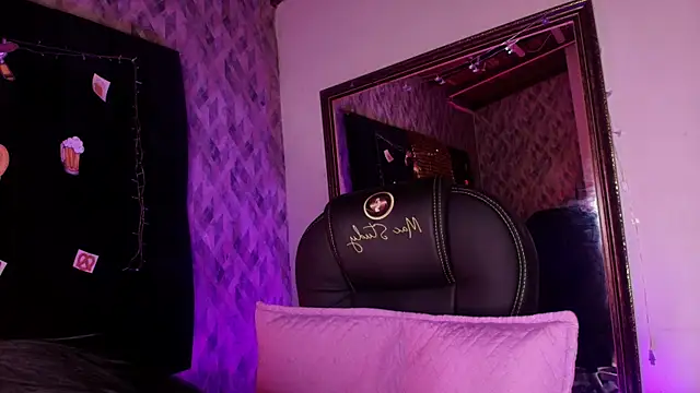 wensheng  online show from 09/13/25, 07:24