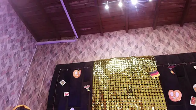 wensheng  online show from 09/23/25, 07:17