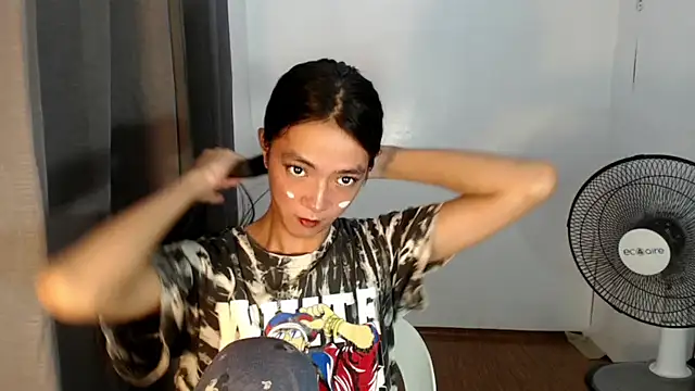 Snapshot of slimladyxoxo chatting on 09/21/25, 05:14 slimladyxoxo online show from 09/21/25, 05:14