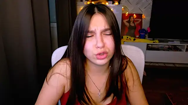 Snapshot of Arianna_Grend chatting on 10/27/25, 02:43 Arianna Grend online show from 10/27/25, 02:43