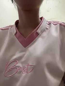 meomeo2k6 online show from 10/19/25, 06:36