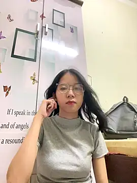 meomeo2k6 online show from 10/20/25, 07:53