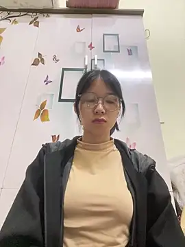 meomeo2k6 online show from 12/05/25, 01:42