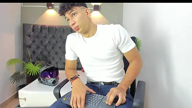 ALAN REDINGER online show from 09/25/25, 01:37