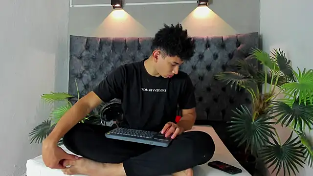 ALAN REDINGER online show from 11/21/25, 01:54