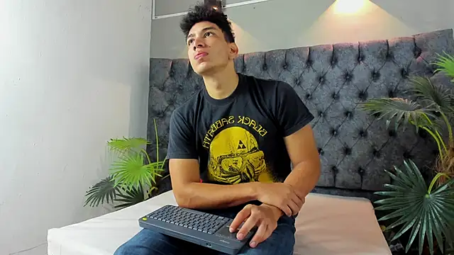 ALAN REDINGER online show from 11/24/25, 01:11