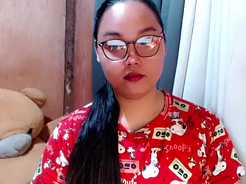  Lylia online show from 02/15/26, 09:22