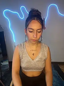 Snapshot of Alaska_euphoria chatting on 11/19/25, 08:31 Alaska euphoria online show from 11/19/25, 08:31