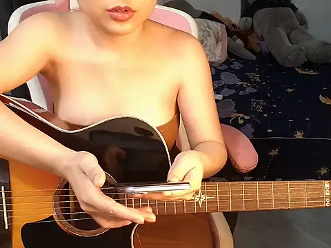 Snapshot of Ori-Yannie chatting on 09/11/25, 05:40 Ori-Yannie online show from 09/11/25, 05:40