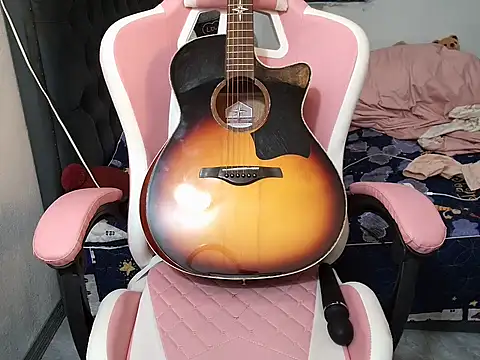 Snapshot of Ori-Yannie chatting on 09/22/25, 05:20 Ori-Yannie online show from 09/22/25, 05:20