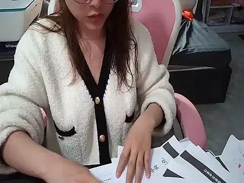 Ori-Yannie online show from 02/20/26, 08:27