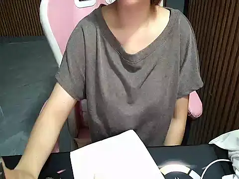Snapshot of Ori-Yannie chatting on 04/20/26, 03:31 Ori-Yannie online show from 04/20/26, 03:31