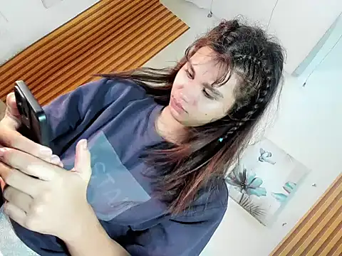 Snapshot of Ts_morena chatting on 11/01/25, 04:09 Ts morena online show from 11/01/25, 04:09