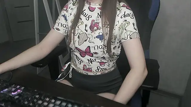 cute elfy  online show from 03/23/26, 01:26