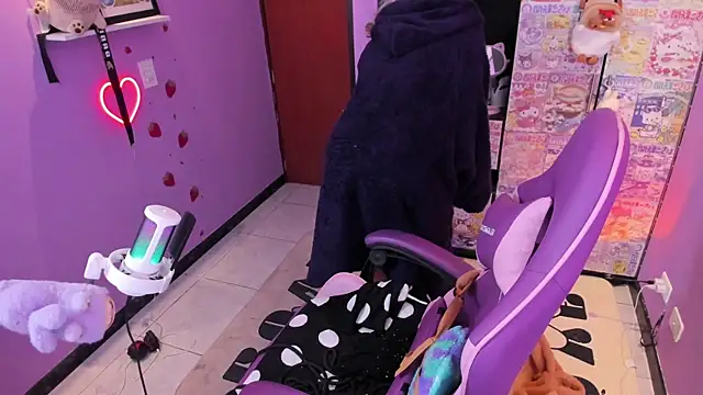 Vero Osb  online show from 09/12/25, 12:11