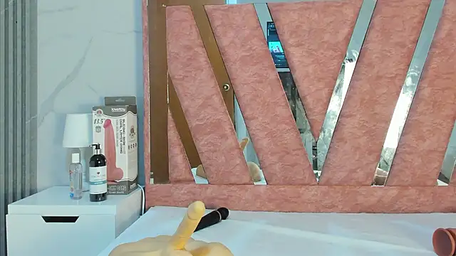 Wonderkloe  online show from 02/27/26, 01:38