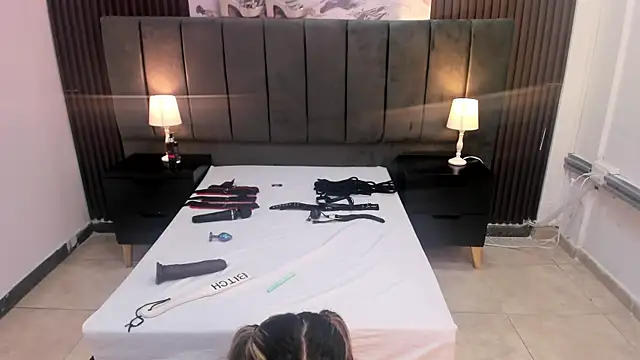 Wonderkloe  online show from 06/12/26, 07:35