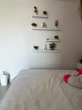 Nikii   online show from 10/15/25, 02:06