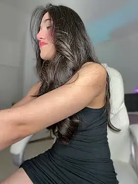 Snapshot of julieta_jhonss chatting on 07/02/26, 03:23 julieta jhonss online show from 07/02/26, 03:23