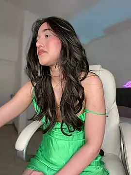 Snapshot of julieta_jhonss chatting on 08/02/26, 01:04 julieta jhonss online show from 08/02/26, 01:04