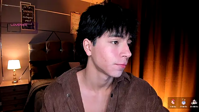 Snapshot of Christopher_77 chatting on 09/17/25, 12:29 Christopher 77 online show from 09/17/25, 12:29