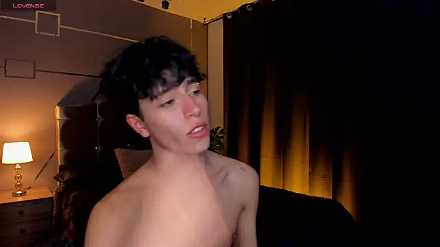 Snapshot of Christopher_77 chatting on 09/19/25, 03:08 Christopher 77 online show from 09/19/25, 03:08