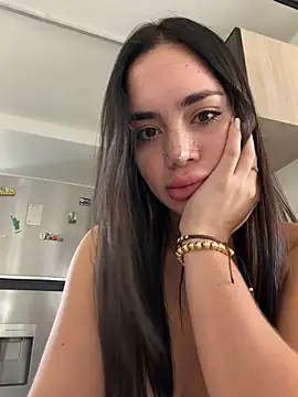 MaddyMay  online show from 12/21/25, 06:15