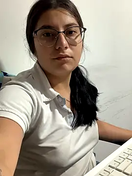 Velma star online show from 09/19/25, 11:33