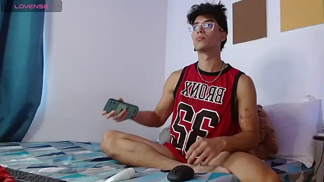 Dylann west online show from 11/10/25, 08:08