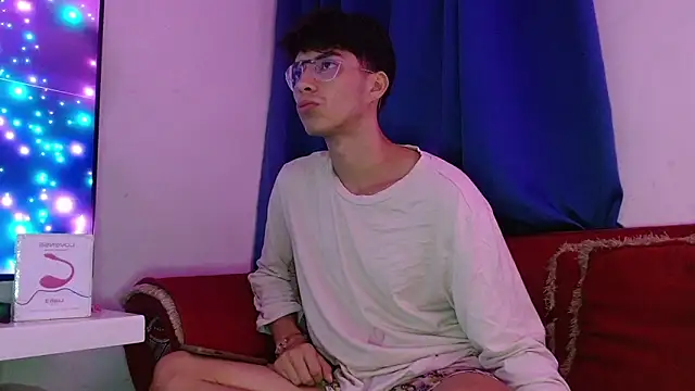 Dylann west online show from 03/07/26, 02:41