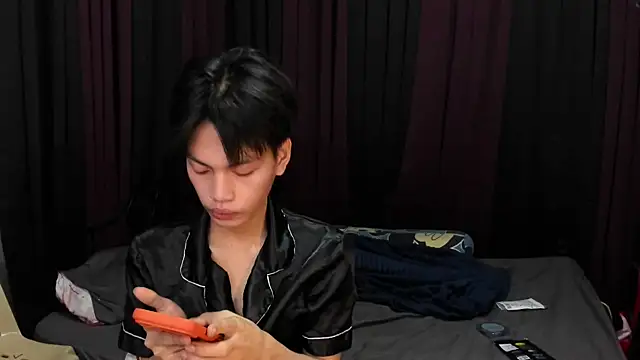 hotfreshdior online show from 02/12/26, 02:45