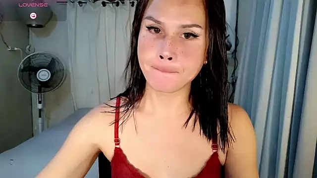 holly bitch online show from 07/18/26, 01:10