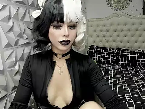 janecomander online show from 04/11/26, 01:48