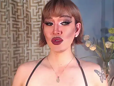 AleinaCroft online show from 04/16/26, 01:45