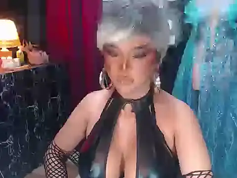 xAuroraRobinsx online show from 06/16/26, 11:35