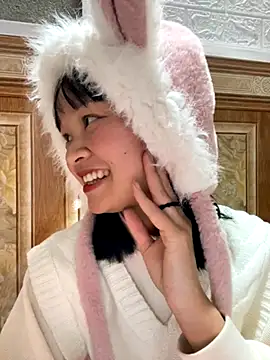 Daisy018 online show from 11/18/25, 04:17