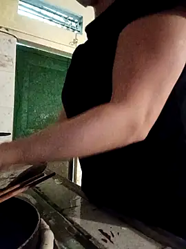 Snapshot of Mizzu-mi chatting on 11/17/25, 03:56 Mizzu-mi online show from 11/17/25, 03:56